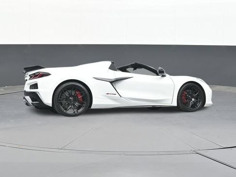 Used 2024 Chevrolet Corvette Z06 RWD image 45