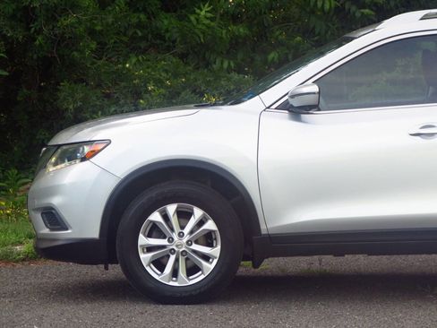Used 2016 Nissan Rogue SV w/ SV Premium Package AWD/4WD image 25