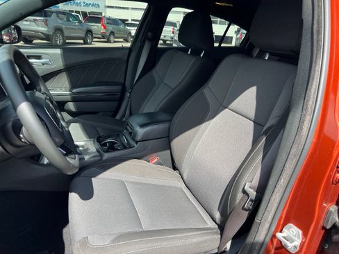 Used 2022 Dodge Charger SXT w/ Blacktop Package RWD image 11