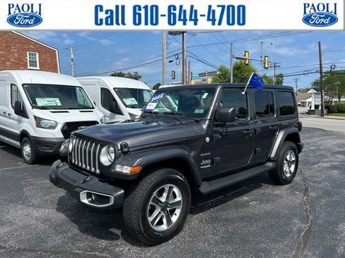 Used 2022 Jeep Wrangler Unlimited Sahara w/ Cold Weather Group AWD/4WD image 1