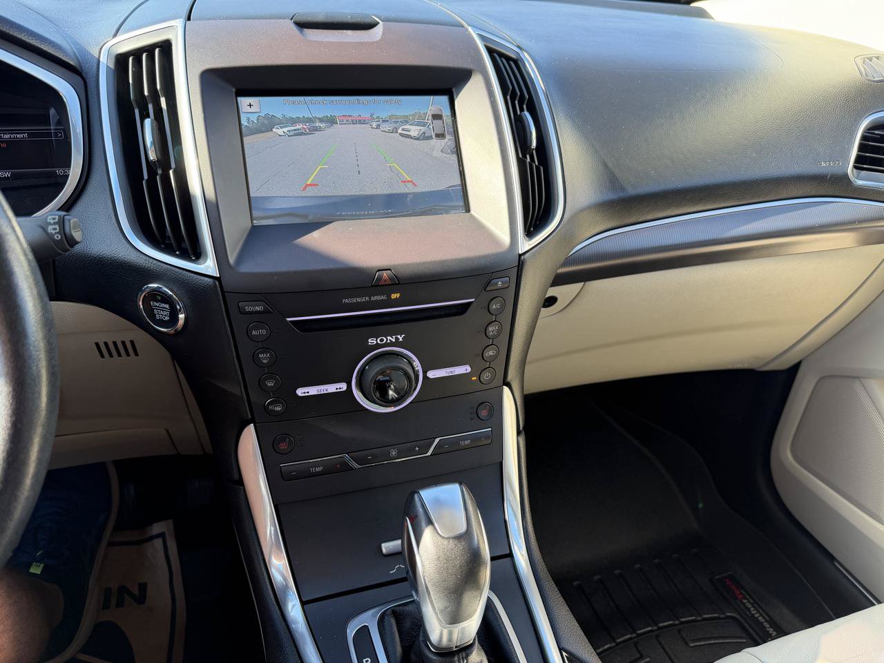 Used 2016 Ford Edge Titanium FWD image 9