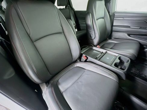 Used 2025 Honda Odyssey Sport-L image 29