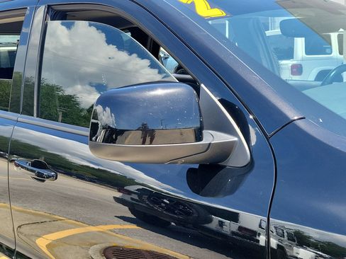 Used 2022 Dodge Durango SXT RWD image 9