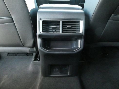 Used 2026 Volkswagen Atlas Cross Sport SE AWD/4WD image 43