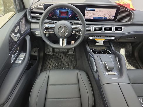 New 2026 Mercedes-Benz GLS 450 4MATIC image 13