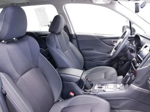 Used 2023 Subaru Forester Premium image 12