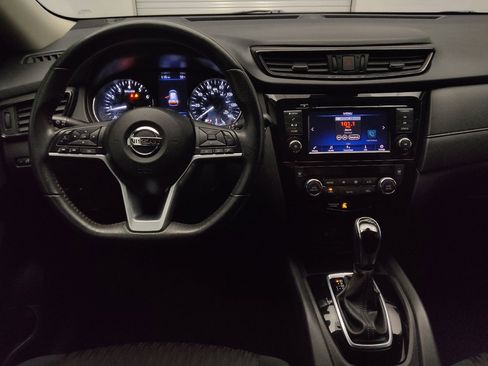 Used 2019 Nissan Rogue SV FWD image 22