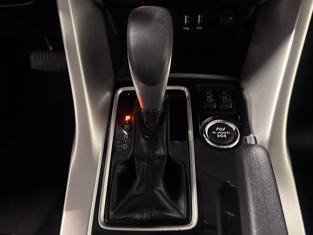 Used 2024 Mitsubishi Eclipse Cross AWD image 32