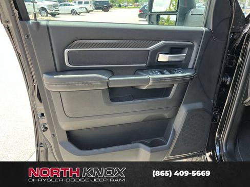 New 2026 RAM 3500 Big Horn AWD/4WD image 4