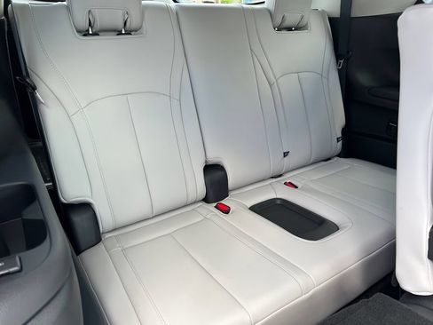 New 2027 INFINITI QX60 Luxe w/ Cargo Package FWD image 18
