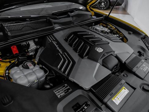 Used 2024 Lamborghini Urus Performante image 63