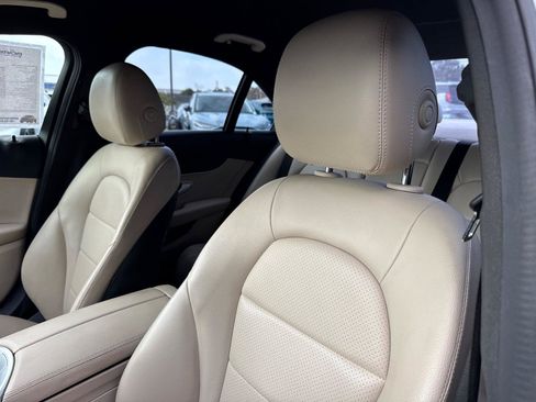 Used 2017 Mercedes-Benz C 300 Sedan image 25
