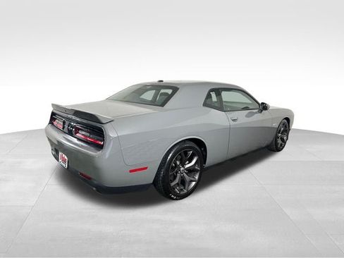 Used 2019 Dodge Challenger R/T RWD image 6