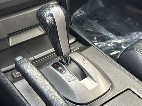 Used 2010 Honda Accord EX-L image 18