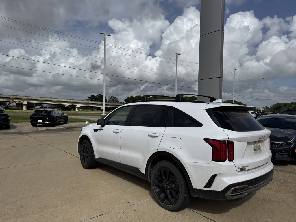 Used 2023 Kia Sorento SX FWD image 18