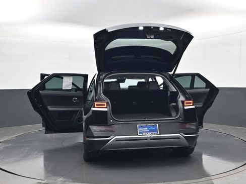 Certified 2023 Hyundai Ioniq 5 SEL w/ Cargo Package image 32