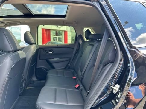Certified 2023 Nissan Rogue SV w/ SV Premium B Package AWD/4WD image 18