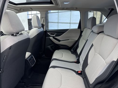 Used 2021 Subaru Forester Premium image 28