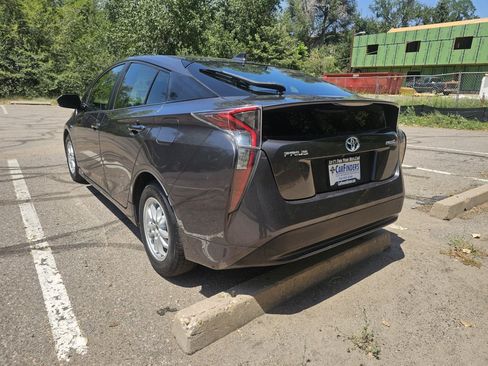 Used 2016 Toyota Prius Three FWD image 3