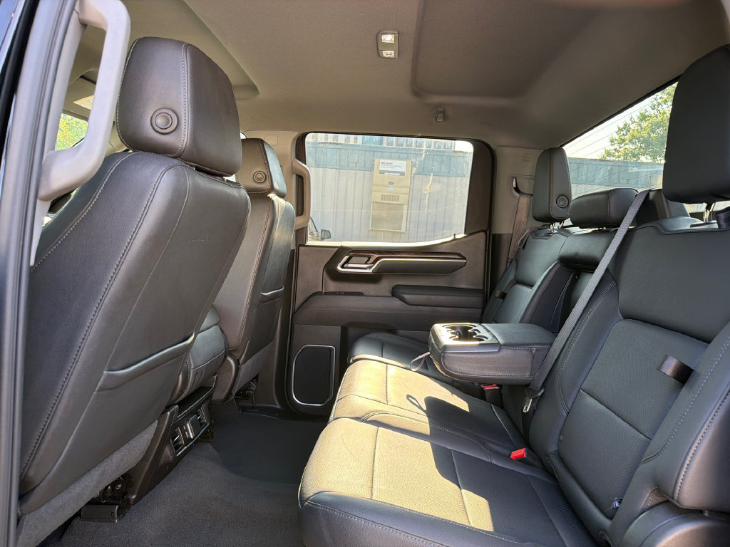 Used 2025 GMC Sierra 1500 SLT AWD/4WD image 20