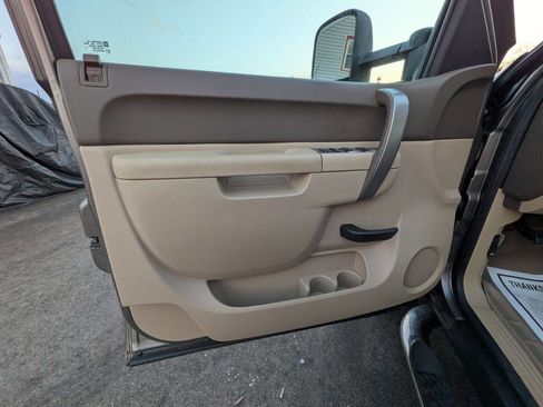 Used 2013 GMC Sierra 2500 SLE w/ Convenience Package image 17