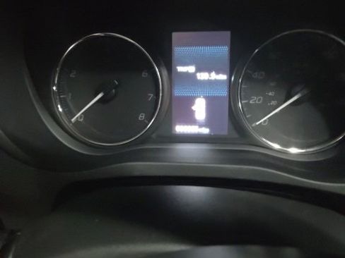 Used 2017 Mitsubishi Outlander SEL image 7