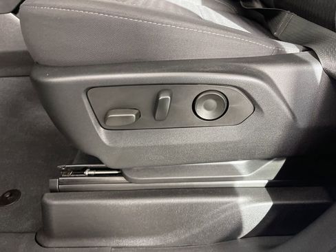 Used 2023 Chevrolet Tahoe LS image 22