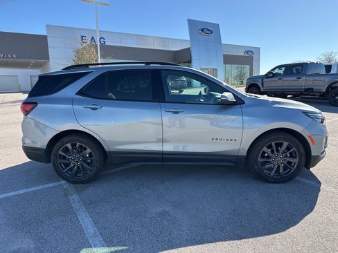 Used 2023 Chevrolet Equinox RS w/ RS Leather Package image 9