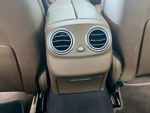 Used 2018 Mercedes-Benz E 300 image 29
