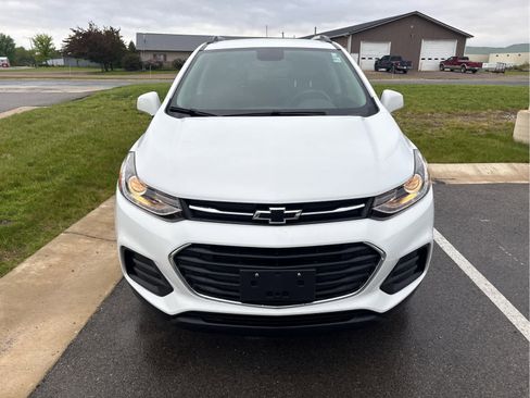 Used 2022 Chevrolet Trax LT w/ Driver Confidence Package AWD/4WD image 8