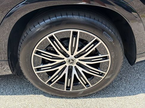 Used 2023 Mercedes-Benz EQS 450+ SUV w/ Pinnacle Trim Package image 19