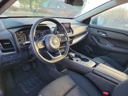 Used 2024 Nissan Rogue SV FWD image 14