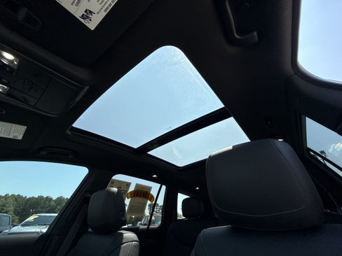 Used 2024 Cadillac XT6 Luxury FWD image 20