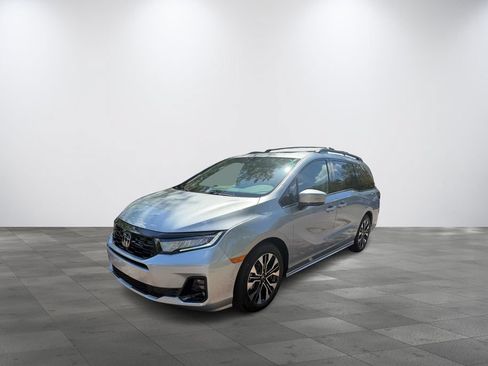 New 2026 Honda Odyssey Elite image 3