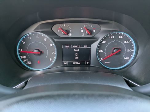 Used 2018 Chevrolet Equinox LT image 27