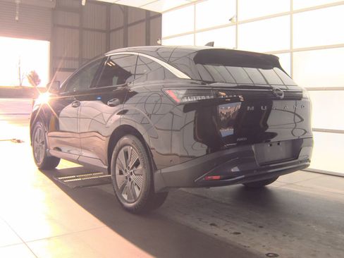 Used 2025 Nissan Murano SL AWD/4WD image 17