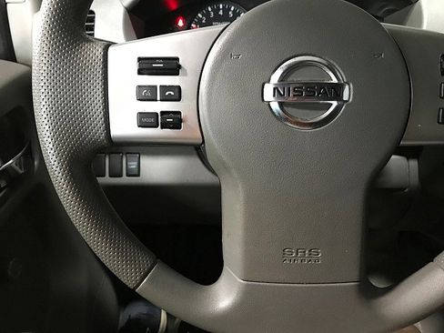 Used 2014 Nissan Frontier S image 24