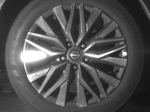 Used 2025 Nissan Altima 2.5 SV FWD image 15