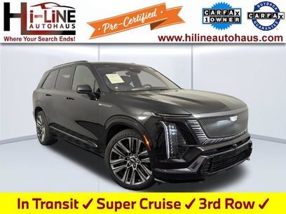 Used 2026 Cadillac Vistiq Platinum w/ LPO, Floor Liner Package