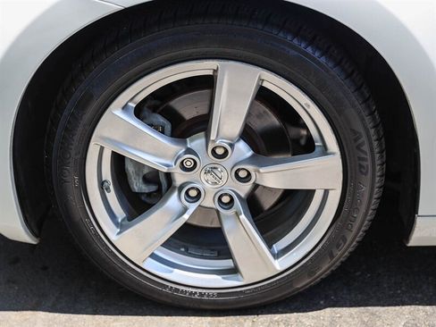 Used 2010 Nissan 370Z Coupe RWD image 12