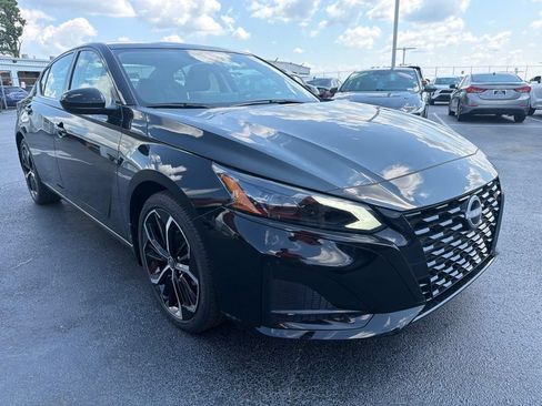 New 2026 Nissan Altima 2.5 SR FWD image 7