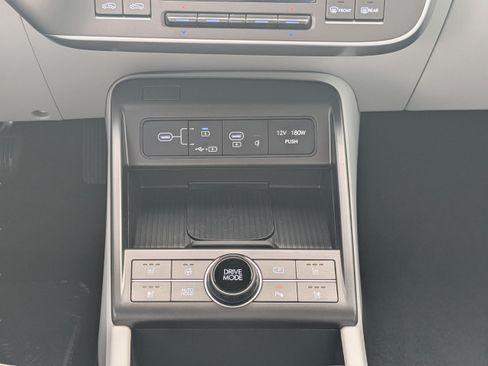 New 2026 Hyundai Elantra Hybrid FWD image 22