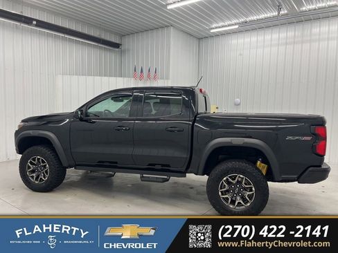 Used 2023 Chevrolet Colorado ZR2 w/ ZR2 Convenience Package III image 5