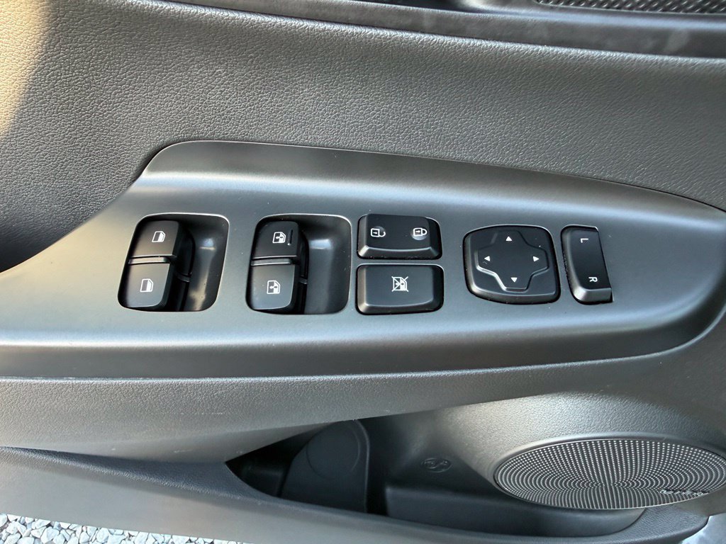 Used 2021 Hyundai Kona SEL Plus FWD image 11