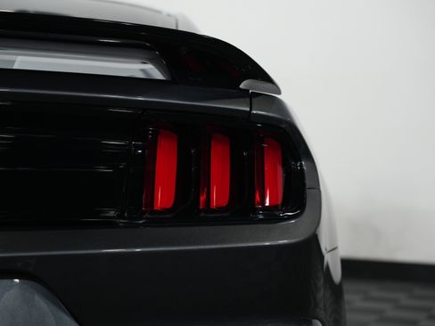 Used 2019 Ford Mustang Shelby GT350 w/ Technology Package image 20