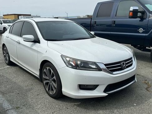 Used 2015 Honda Accord Sport image 2