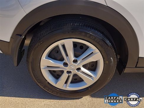 Certified 2025 Nissan Kicks Play S image 6