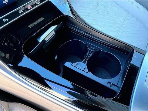 Certified 2025 Mercedes-Benz C 300 4MATIC Sedan image 21