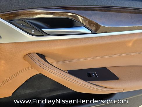 Used 2019 BMW 540i w/ Convenience Package image 19