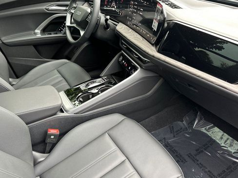 New 2025 Audi Q5 Premium Plus image 15